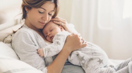 Lekarka odpowiada: Czy doradca laktacyjny jest dziś potrzebny matkom karmiącym? Zdrowie, LIFESTYLE - W Polsce większość kobiet w połogu deklaruje chęć karmienia piersią.